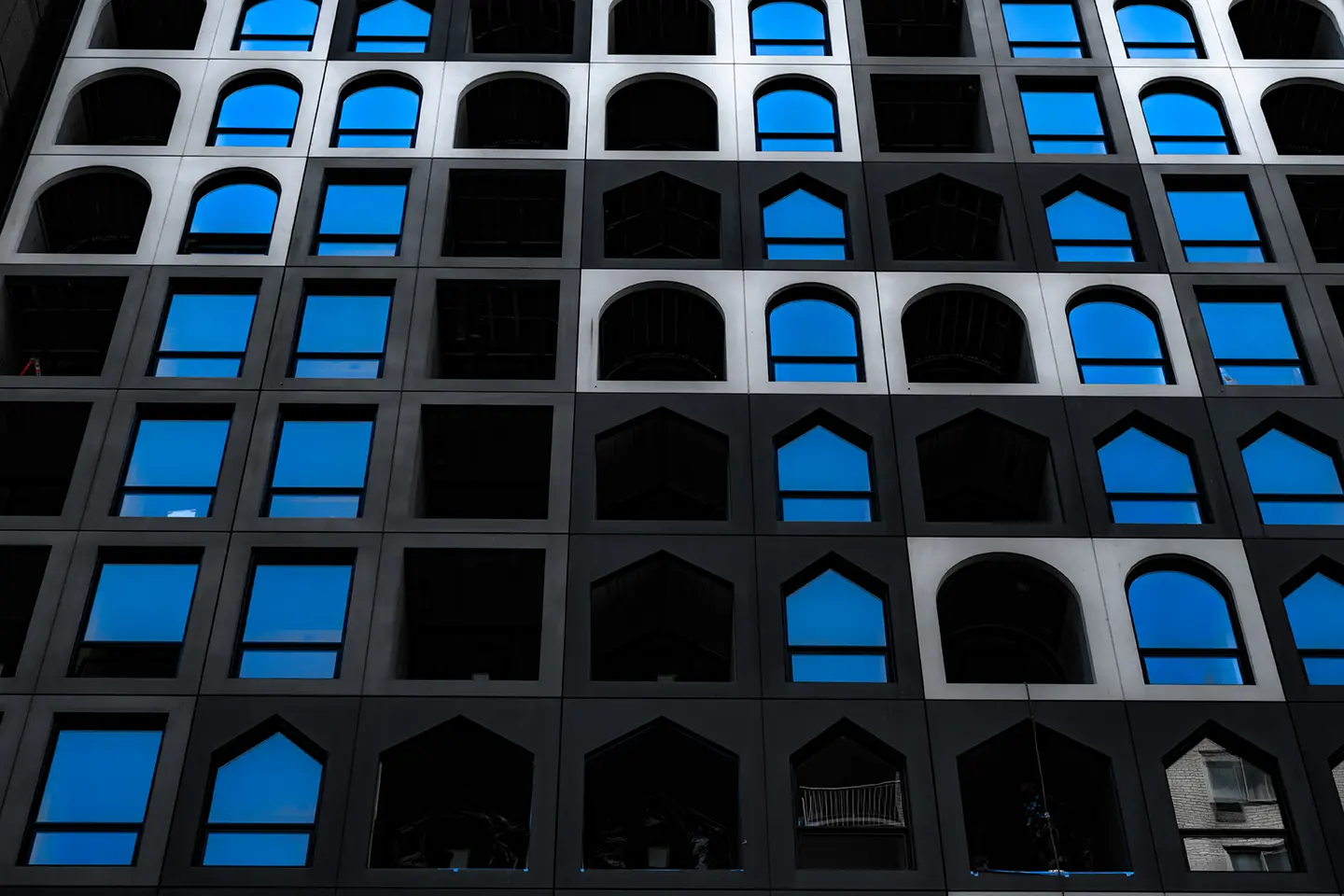 Trois balcons avec ombres symmétriques